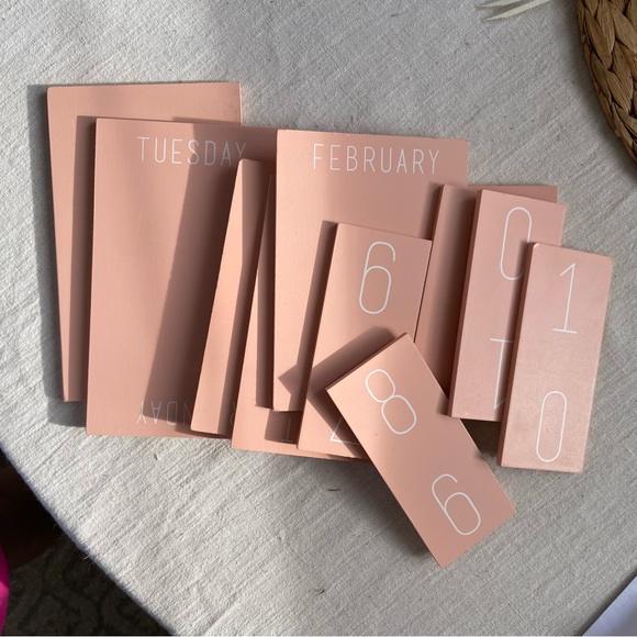 Pink Office Calendar - Picture 3 of 3